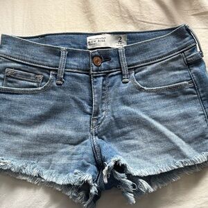 Abercrombie & Fitch Light Wash Denim Low-Rise Frayed Shorts